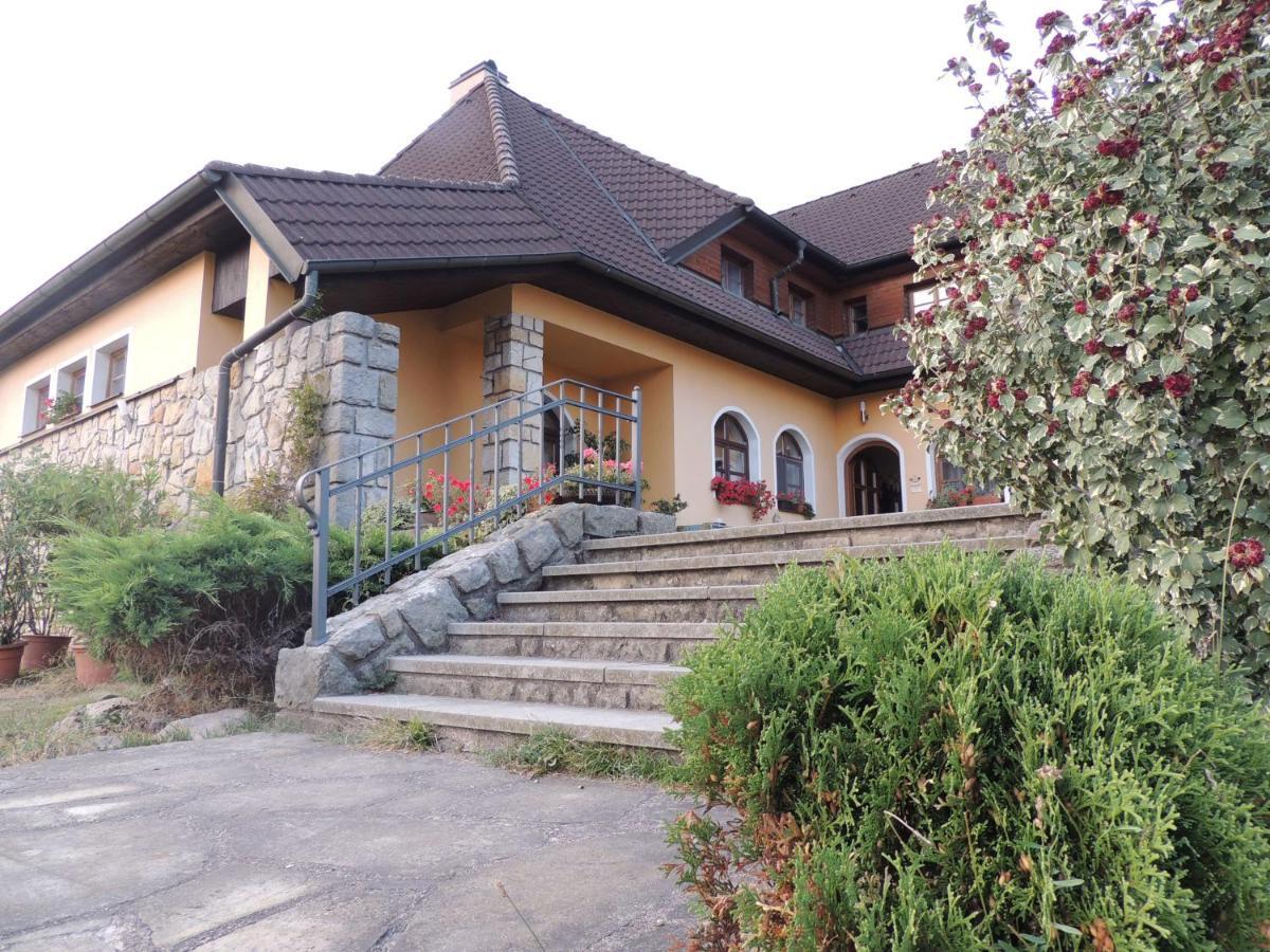 Apartman U Vagnera Dvůr Králové nad Labem Exteriör bild